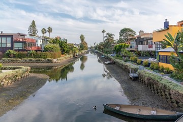 Fototapeta na wymiar Venice Los Angeles canals