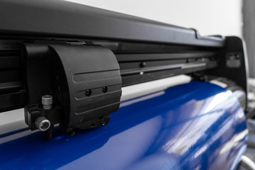 Vinyl cutter plotter machine head © ozencdeniz