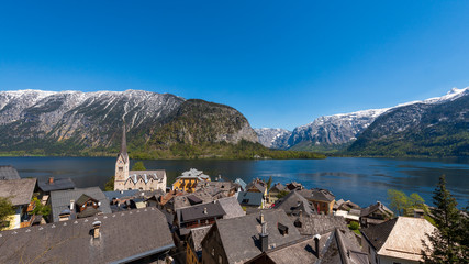 Blick über Hallstatt am Hallstätter See, Salzkammergut, Österreich