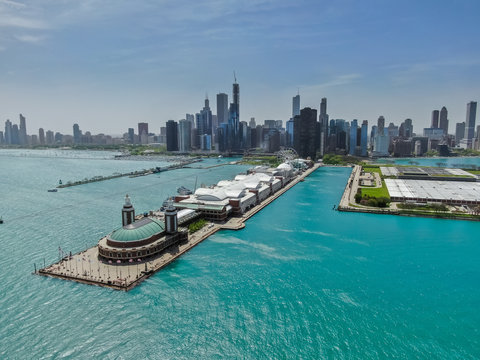 Beautiful aerial view of the Chicago Navy Pier 