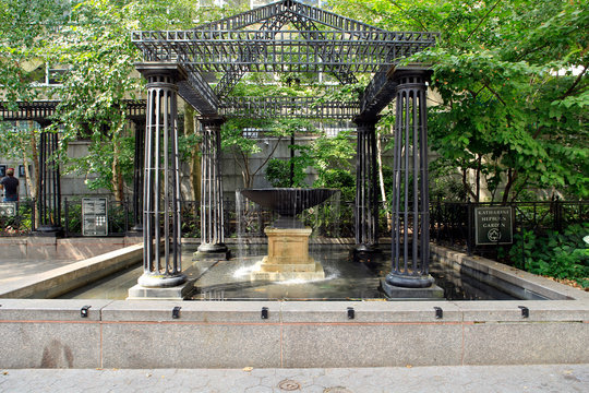 Dag Hammarskjold Plaza, New York City, New York, USA