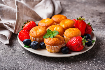 Summer mini cupcakes with berry