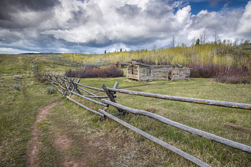Fototapeta na wymiar Old abandoned homestead in Wyoming.