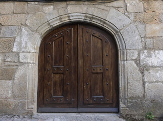 Fototapeta na wymiar Typical door of a house in the village of La Alberca, Salamanca-Spain