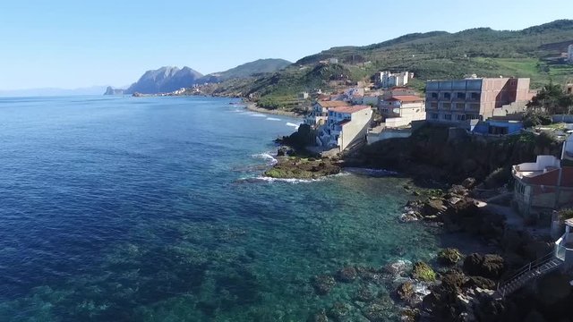 Alg&eacute;rie, C&ocirc;te ouest de Bejaia, region de kabylie, 