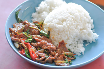 stir-fried beef or fried beef with rice