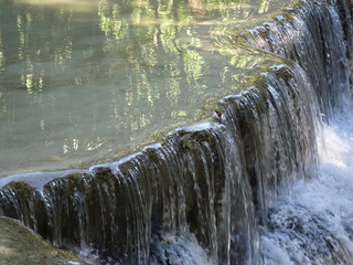 Eau limpide qui coule - laos