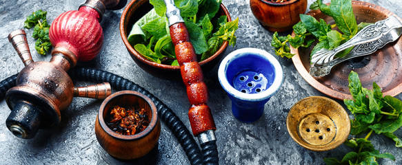 Smoking hookah with mint