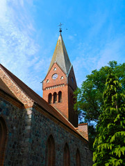 Fototapeta na wymiar Evangelische Feld stein Kirche aus dem 13. Jh in im Landkreis Barnim