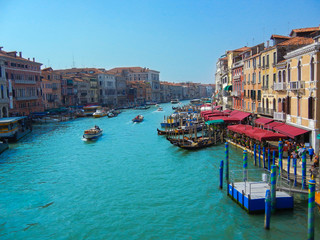 ベネツィアの水路