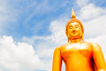 Obraz premium Big Golden Buddha with blue sky blue at Wat Muang, Ang Thong Province, Thailand