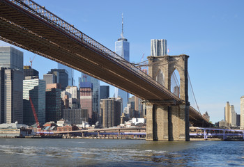 Obraz na płótnie Canvas Brooklyn Bridge at sunny day.