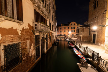 Obraz na płótnie Canvas Venice by night