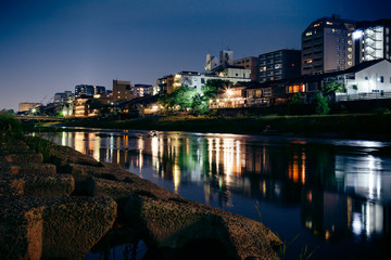 Fototapeta na wymiar Kyoto night river