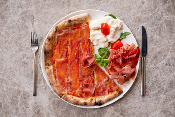 Pizza Speck and Gorgonzola