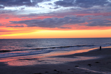 Fototapeta na wymiar Sunset in a Beach in Adelaide, South Australia