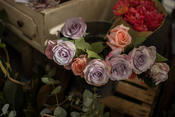 Ramos de flores en los puestos del mercado de Madrid