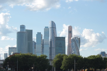 Fototapeta na wymiar Stunning view from the bridge to Moscow City