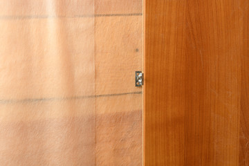 The construction process, the walls of the timber sheathed with insulating tape and attached it on top of the MDF panels