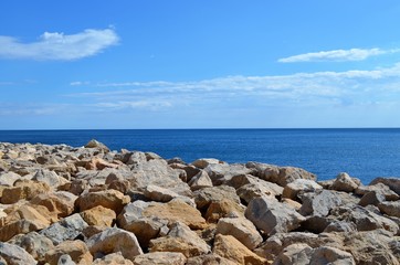 Fototapeta na wymiar rocky coast on the mediterranean sea