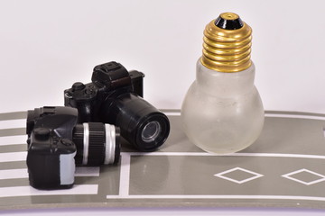 道とカメラと電球