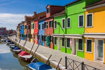 Fototapeta na wymiar Canal in Burano, Venice