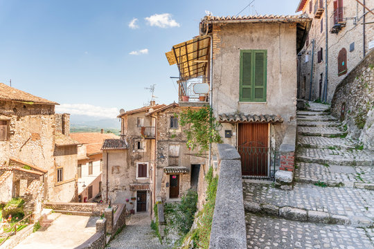Artena Immagini - Sfoglia 191 foto, vettoriali e video Stock | Adobe Stock