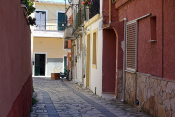 Gasse in Chlomos, Korfu