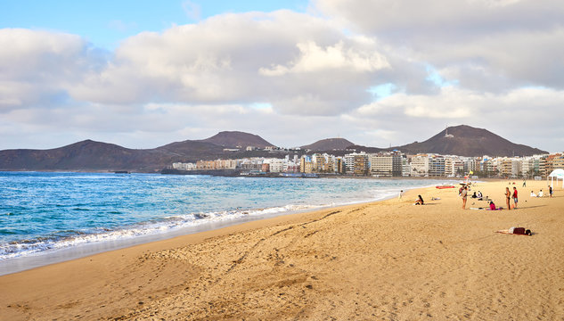 "Las Canteras" - City Beach of Las Palmas in the Winter (December) - Capital of the spanish island Gran Canaria