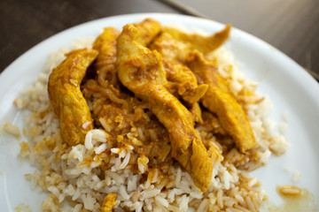 poulet au curry et riz