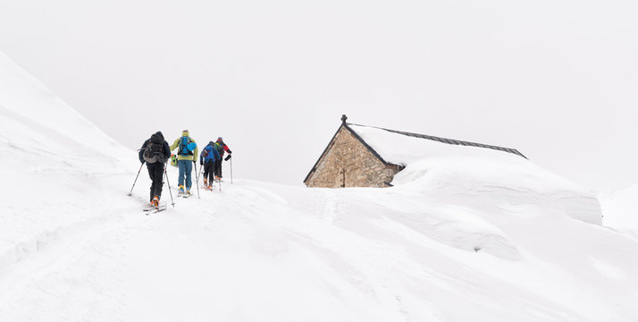Georgia, Caucasus, Gudauri, people on a ski tour to Lomisi Monastery