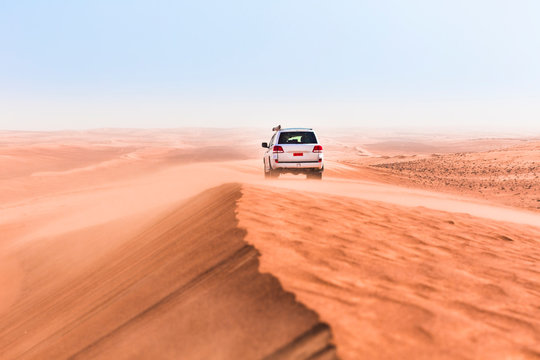 Sultanate Of Oman, Wahiba Sands, Dune bashing in an SUV