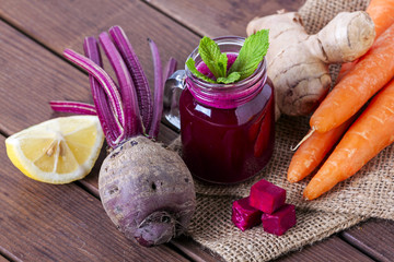Beetroot with Carrot, ginger and Lime juice