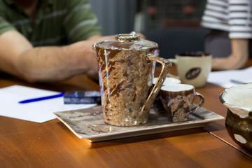 meeting potters. training courses for novice ceramists. reportage.