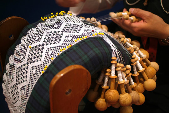 The traditional handmade production of laces in linen thread of Aosta Valley.