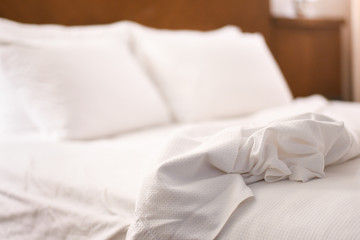 Fototapeta na wymiar white pillows on a bed