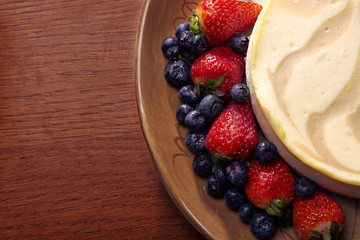 cheese cake with fresh berries