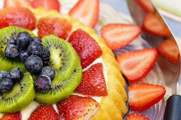 fruit flan on a plate