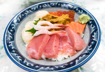 Fresh raw seafood mixed rice bowl (Kaisen-don/ Japanese tasty food)