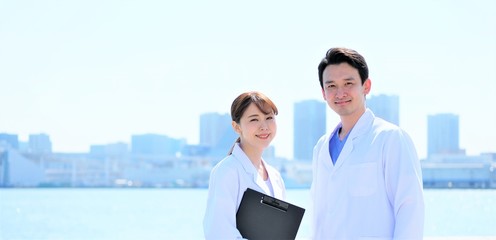 医師　ポートレート　会話　