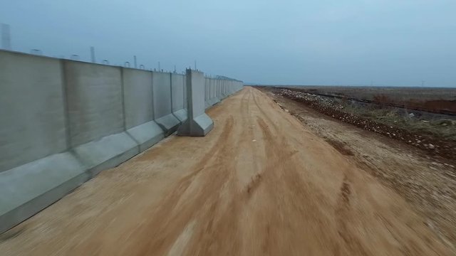 Turkey, Syrian border walls made to stop illegal crossings, fg01