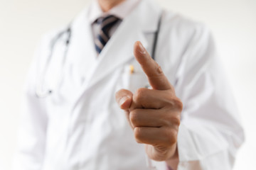 説明している医師　医療イメージ