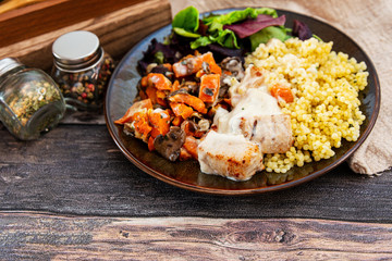 chicken peas, carrots, mushrooms and sauce