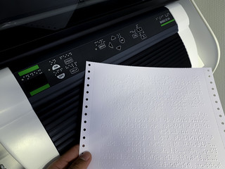 Embosseuse braille
