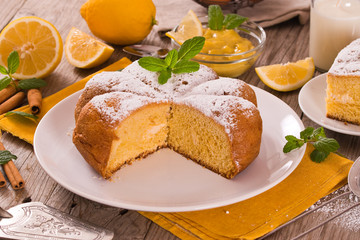 Cake with lemon cream filling.