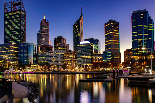 Fototapeta Elizabeth Quay at Dawn on a Winter's Morning