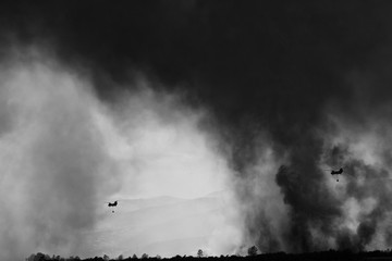 helicopter fighting wildfires black and white