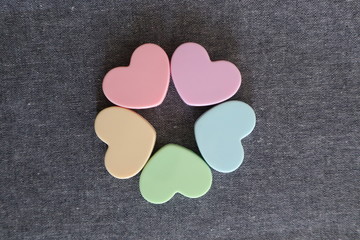 カラフルなハート模様