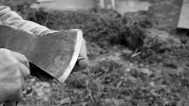 Sharpening a pencil with an ax is not every master can, skill sharpen a pencil acquired over the years