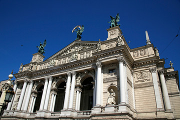 Fototapeta na wymiar facade of Lviv Theatre of Opera and Ballet, Ukraine